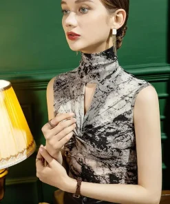 High-Neck Pattern Mesh Hollow Cross Bottoming Bright Silk Printed Sleeveless Top